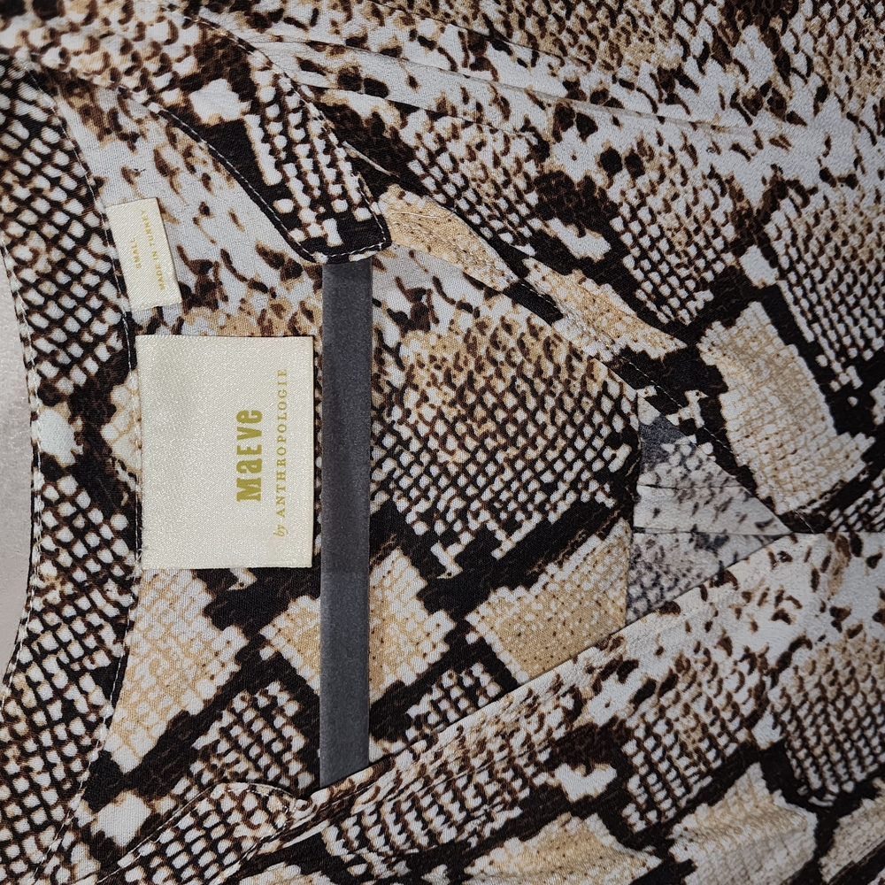 Reptile Patterned Pet Blanket - image 3